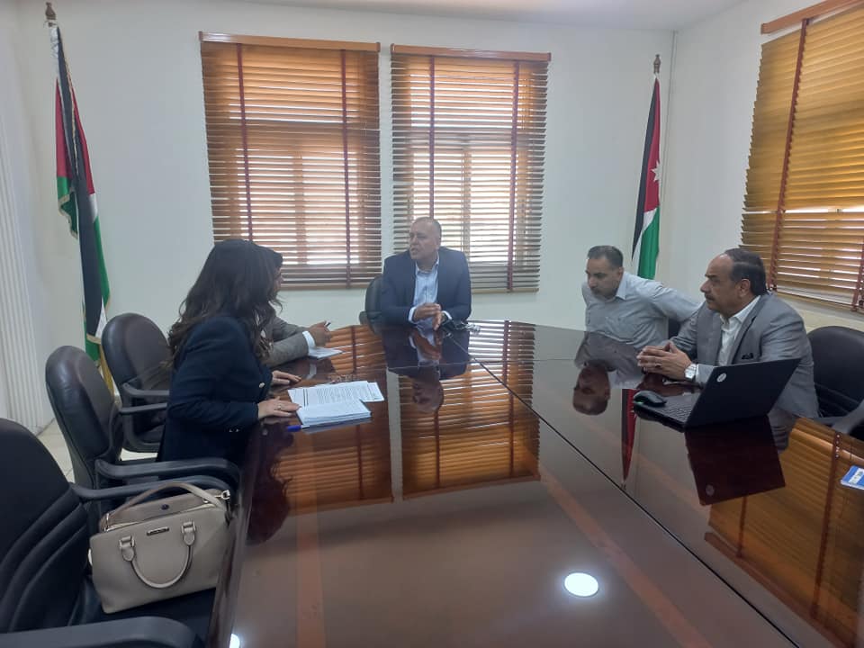 جانب  الاجتماع صباح اليوم بدار المحافظة بحضور عطوفة المحافظ