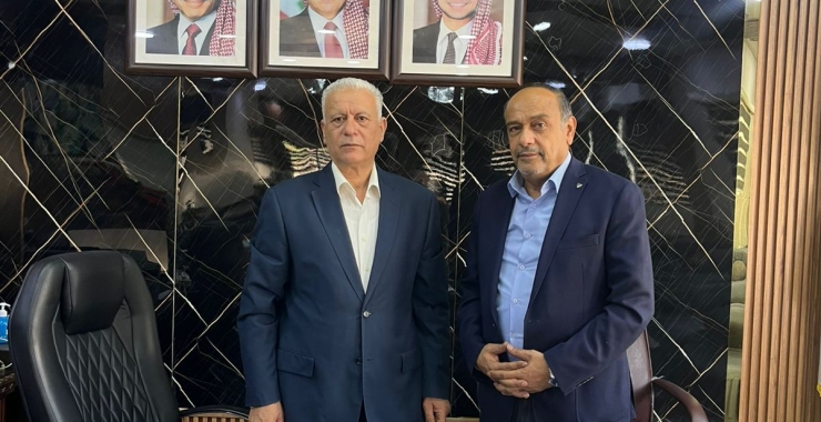 جمعية عناية تبحث آليات التعاون مع بلدية العيون في عجلون للحد من ظاهرة الكلاب الضالة
